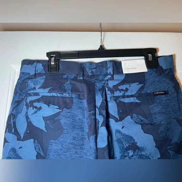 Men’s Calvin Klein Maritime Blue Abstract Bermuda Shorts Sz 32 NEW Soft Stretch - Picture 7 of 12